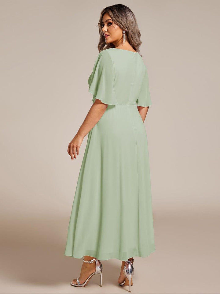 pretty DAHLIA|Plus Size V-Neck Chiffon Midi Wedding Guest Dress with Waist Applique(Final Sale)