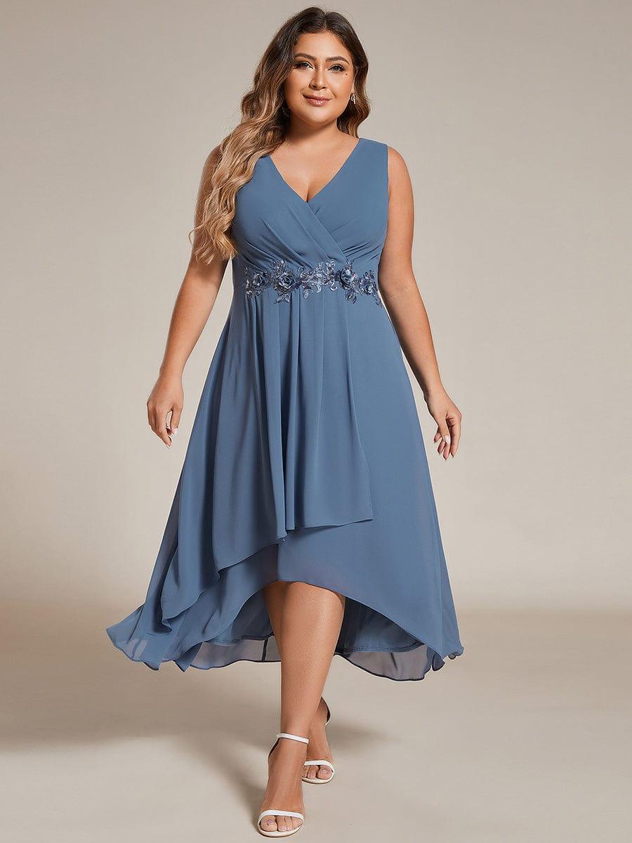pretty IRYS|Plus Size Sleeveless Chiffon High-Low Wedding Guest Dress with Waist Applique