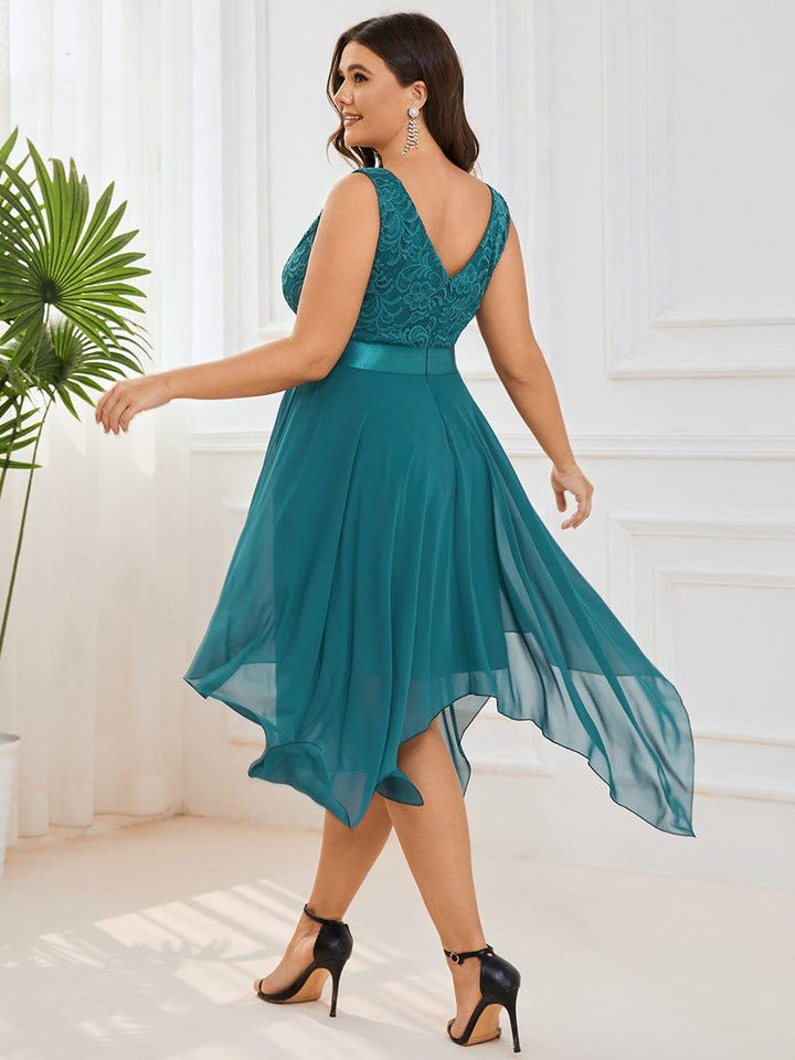 pretty COSTA|Plus Size Stunning V Neck Lace & Chiffon Prom Dress for Women