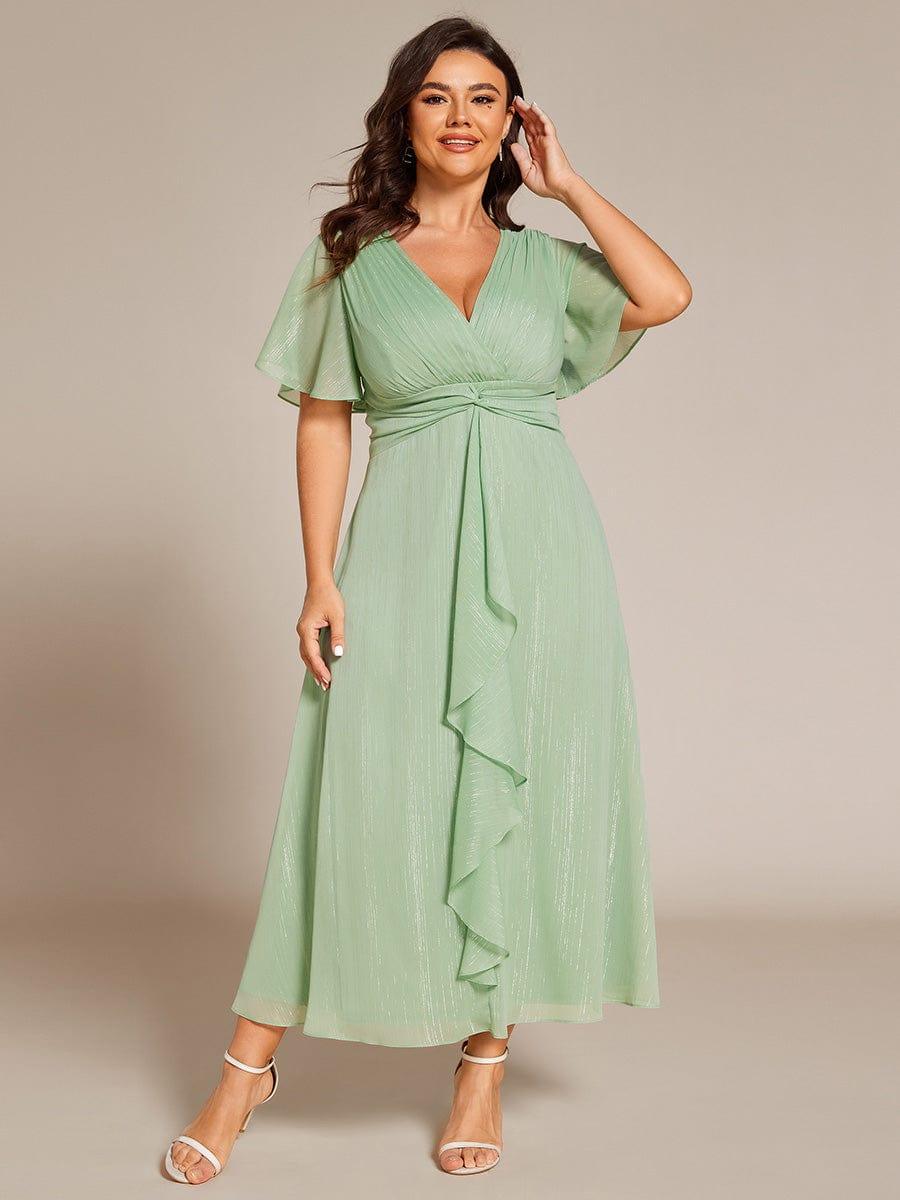 pretty OPAHL|Plus Size Glitter Short Sleeve A-Line Midi Wedding Guest Dress with Ruffled Hem