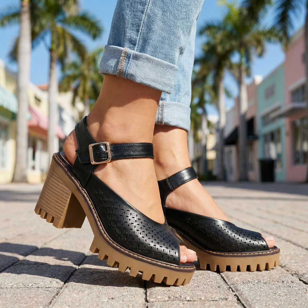 Larissa Block-Heel